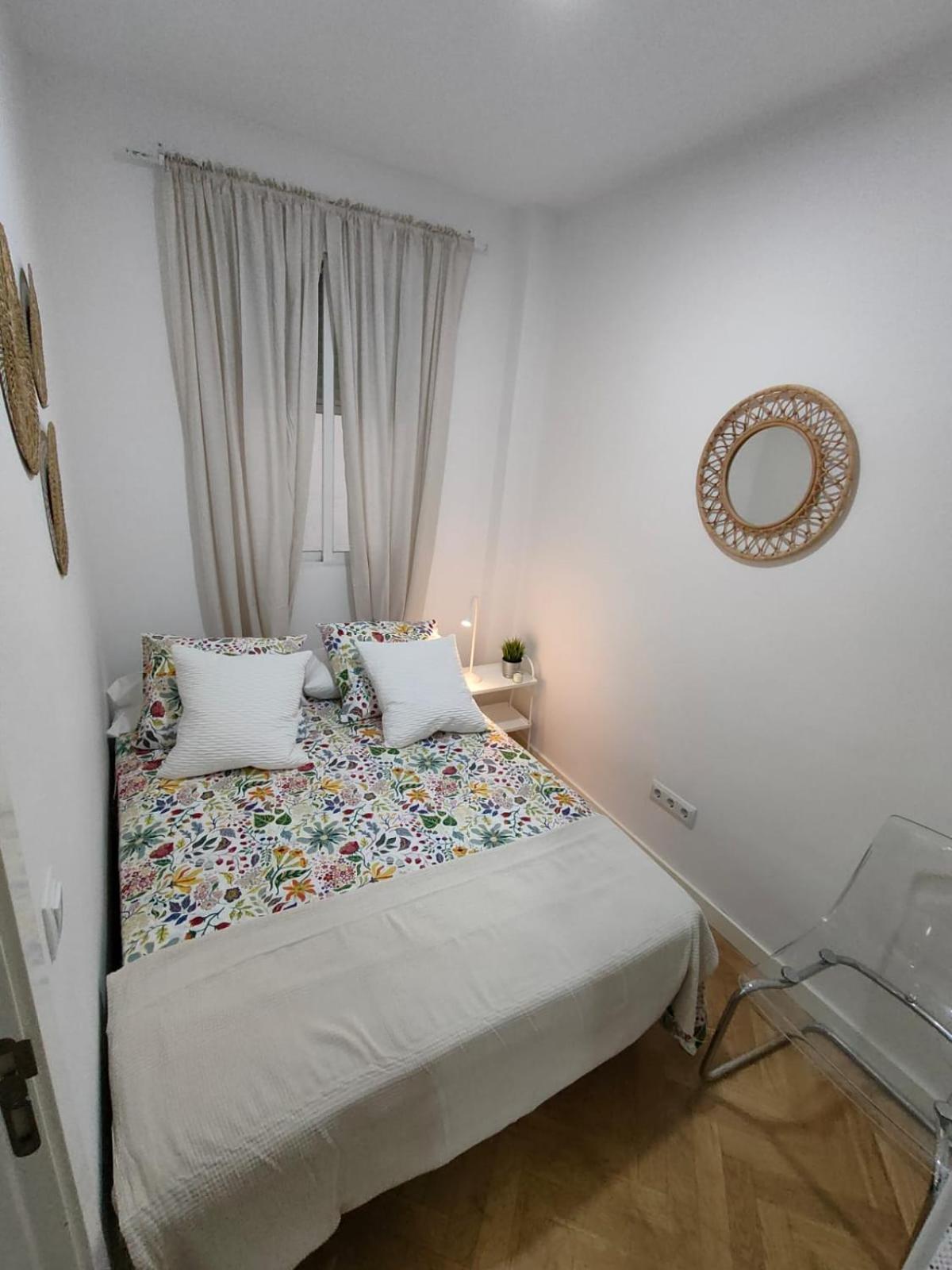 Zurbano Street, Private Rooms — Photos 1